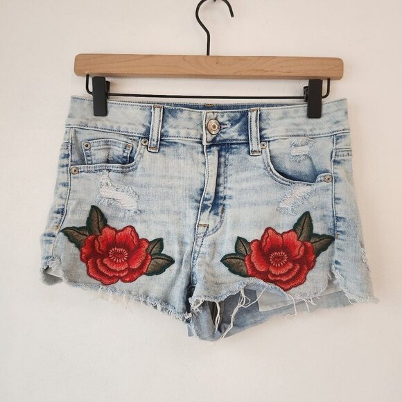 American Eagle Light Wash Hi-Rise Shortie Jean Shorts Roses Embroidery 4 - Picture 1 of 10
